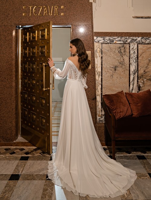 https://elisebride.ro/images/stories/virtuemart/product/30 Elena       (3).jpg
